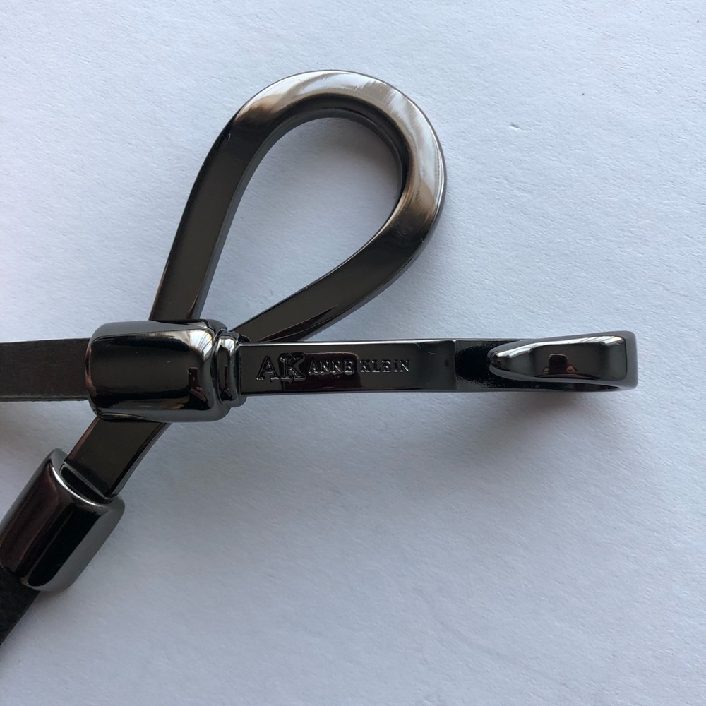 Anne Klein gray leather/gunmetal belt